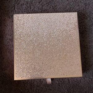 Tarte “Gift & Glam” Collector’s Set